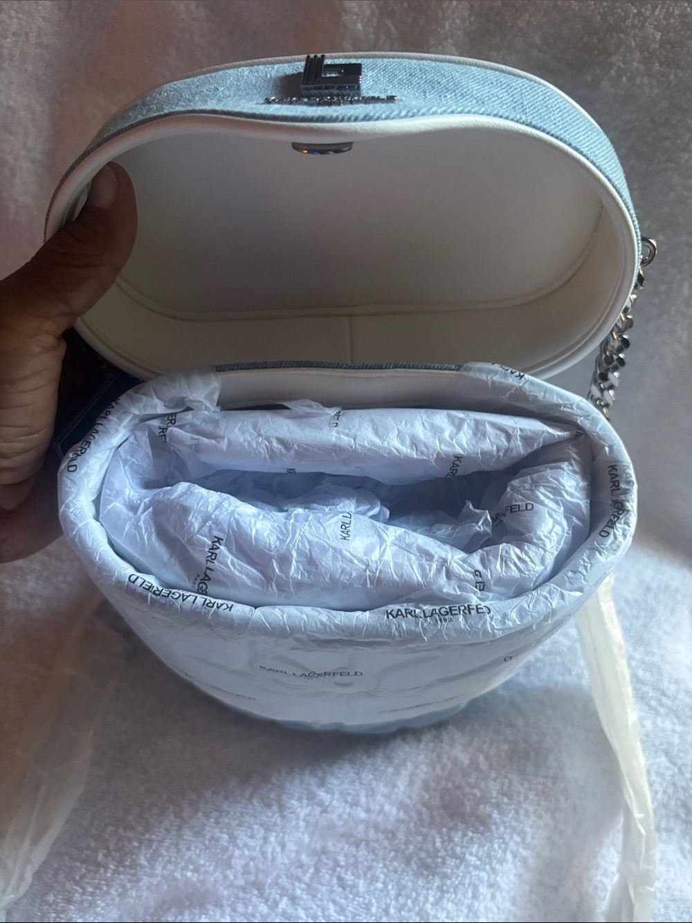 NWT Karl Lagerfeld Denim Quilted Light Blue Mini Bucket Bag with White Trim - Picture 2 of 3